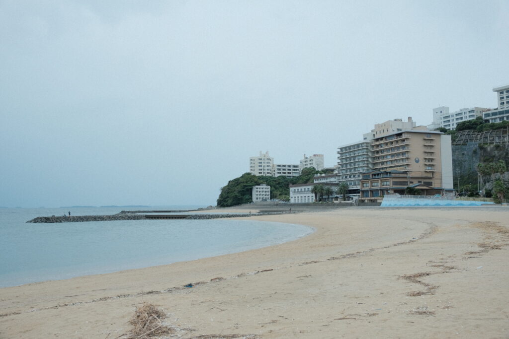 西浦パームビーチ東側砂浜